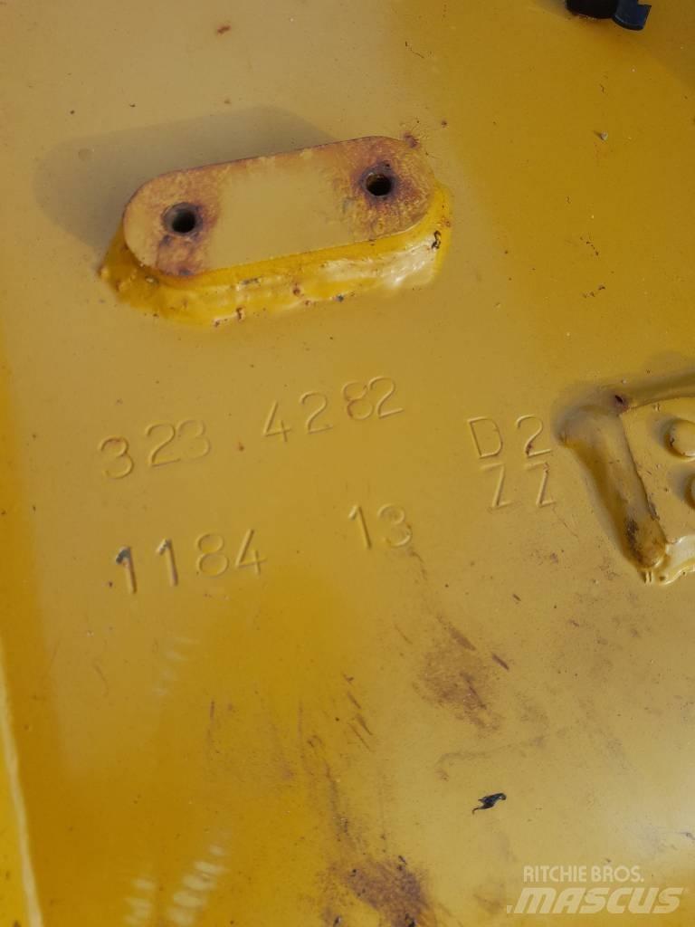 CAT 906 Lyftramverk Kolové nakladače