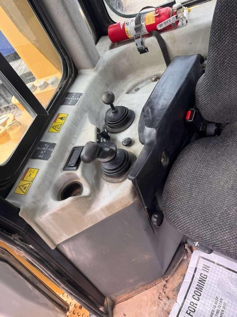 CAT D 7 R XR II Pásové dozery