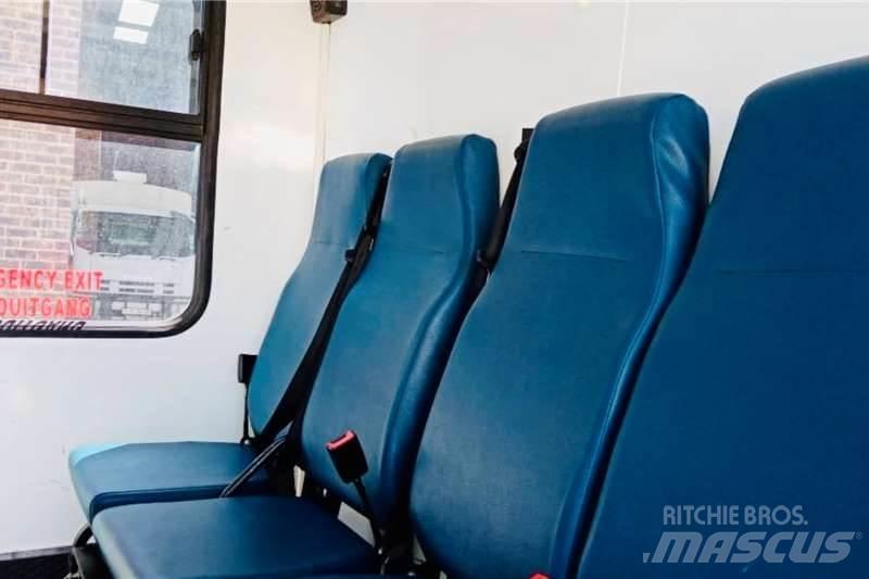Isuzu FTR 850 AMT Další