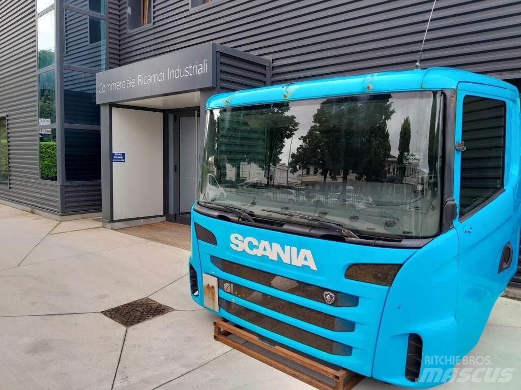 Scania CG16 Kabiny a interiér