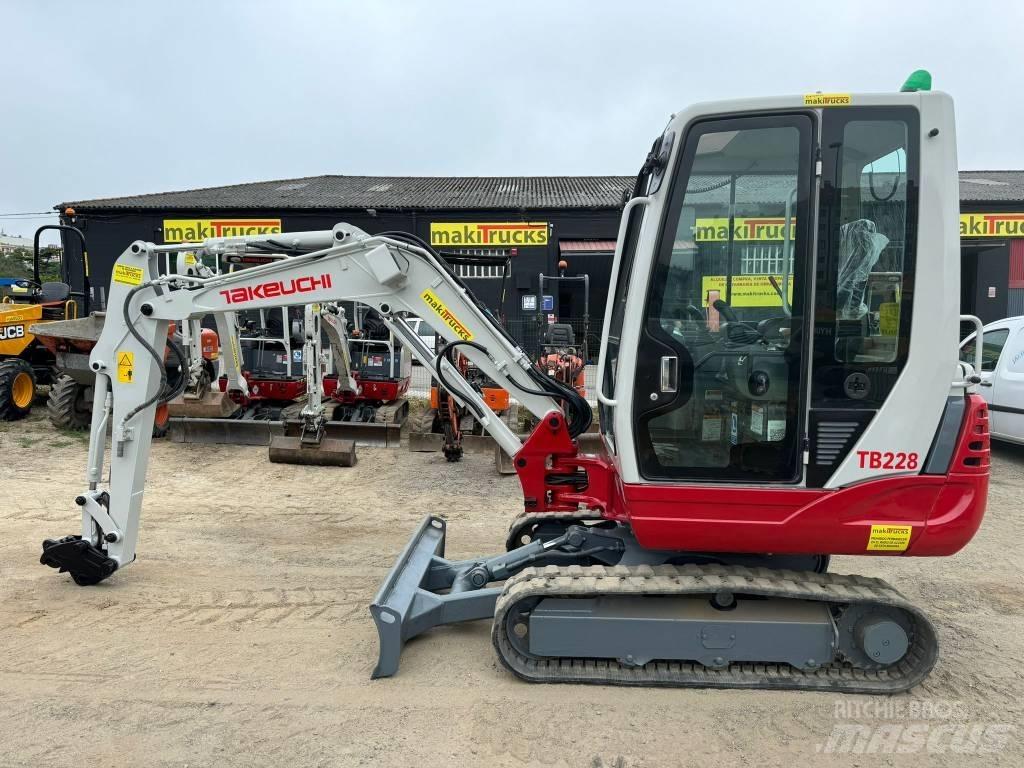 Takeuchi TB228 Mini rýpadla < 7t