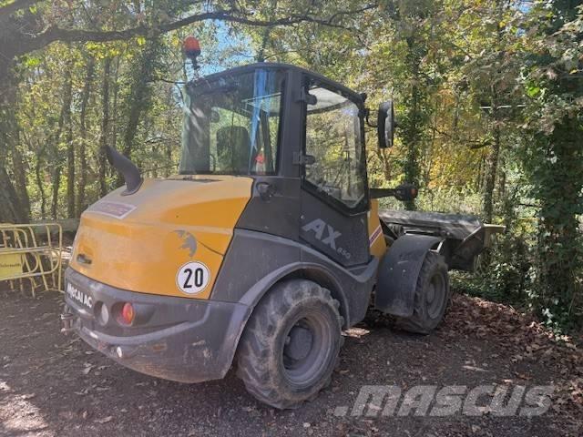 Mecalac AX 850 Kolové nakladače