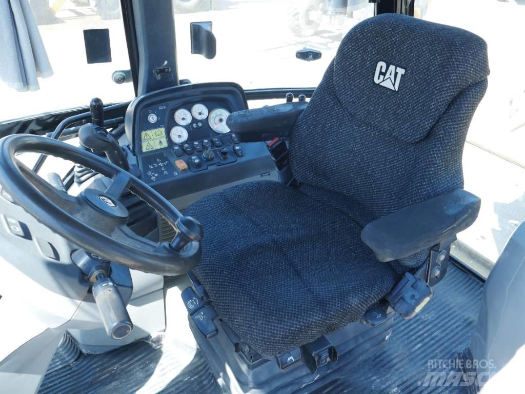 CAT 442 E Rýpadlo-nakladače