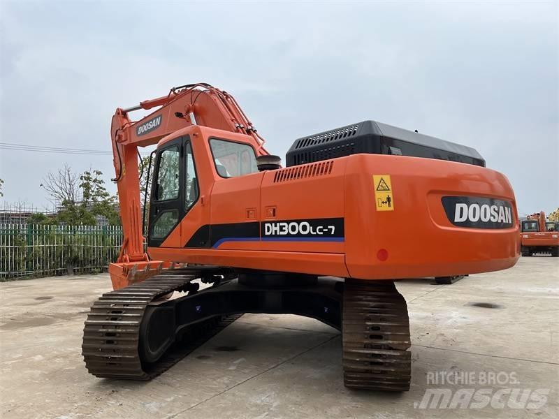 Doosan 300 Pásová rýpadla