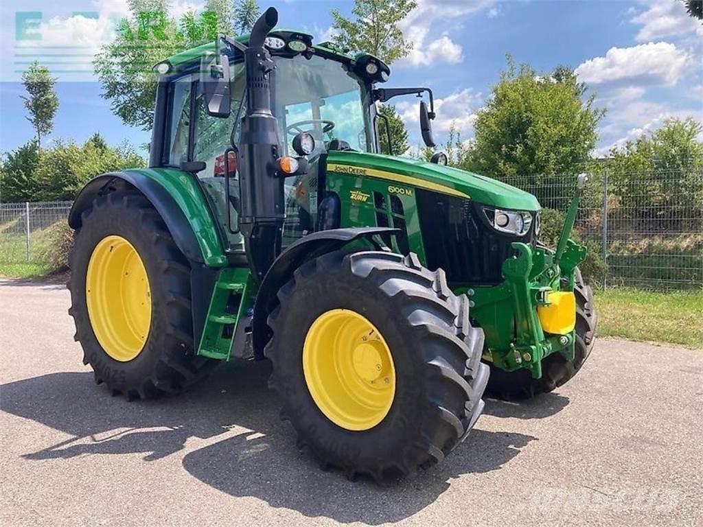 John Deere 6100m Traktory
