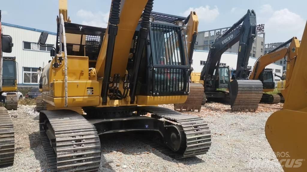 CAT 320 Pásová rýpadla