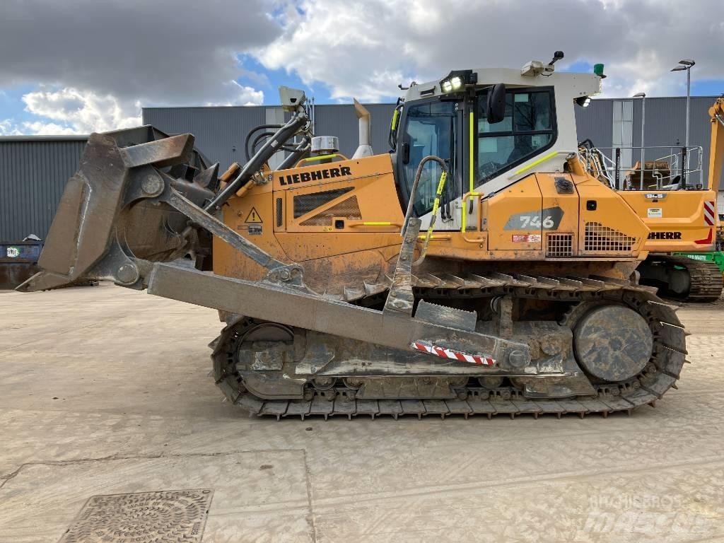 Liebherr PR 746 Pásové dozery