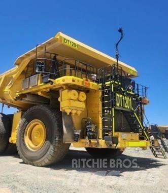Komatsu 830 E-5 Kloubové dempry