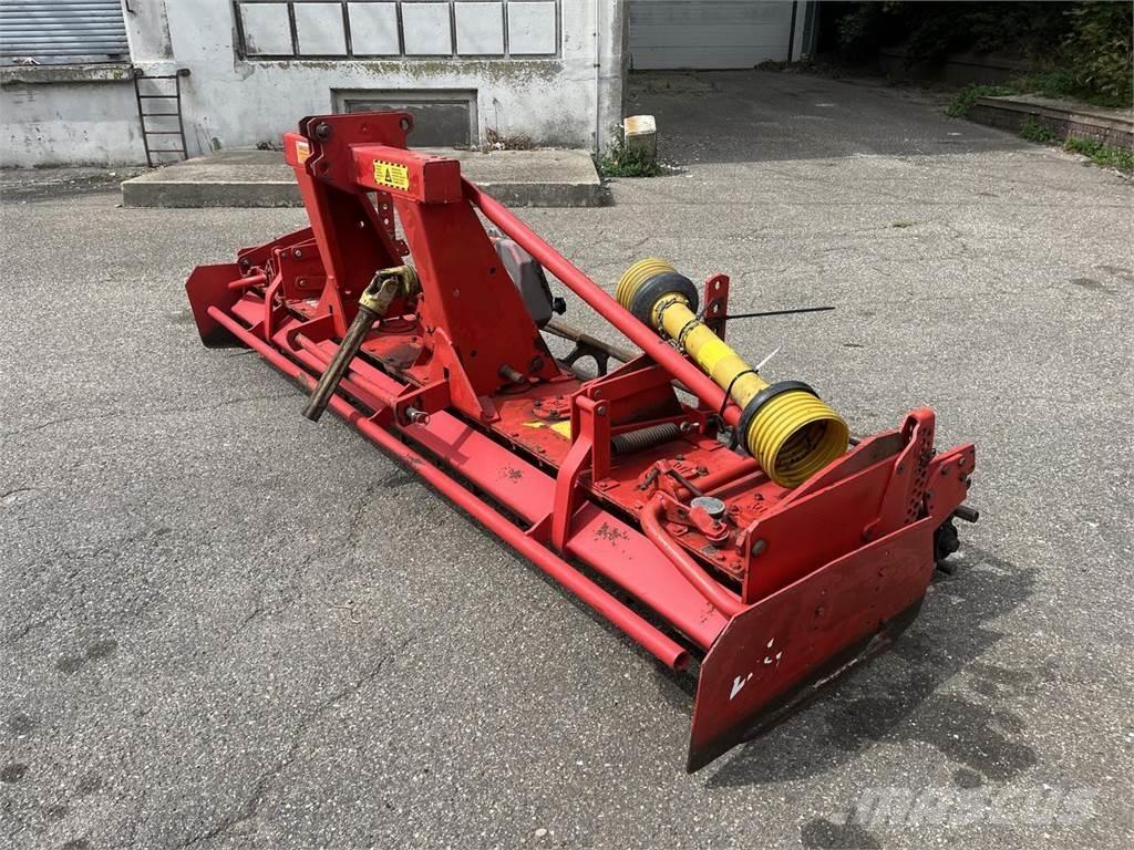 Lely 300-22 Rotační brány a půdní frézy