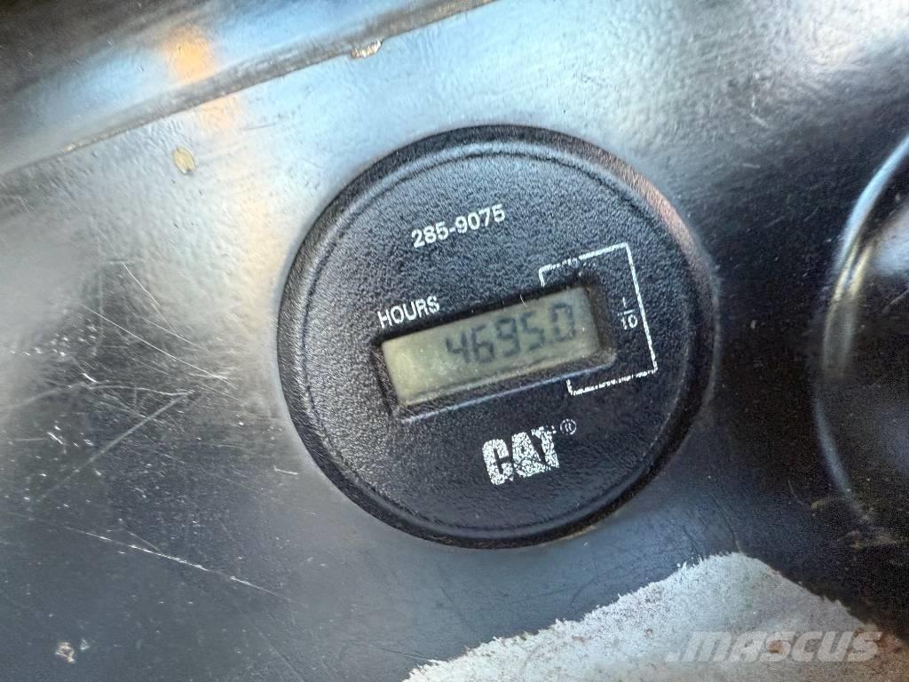 CAT 308 D CR Midi rýpadla 7t - 12t