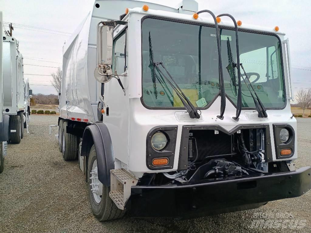 Mack MRU613 Popelářské vozy