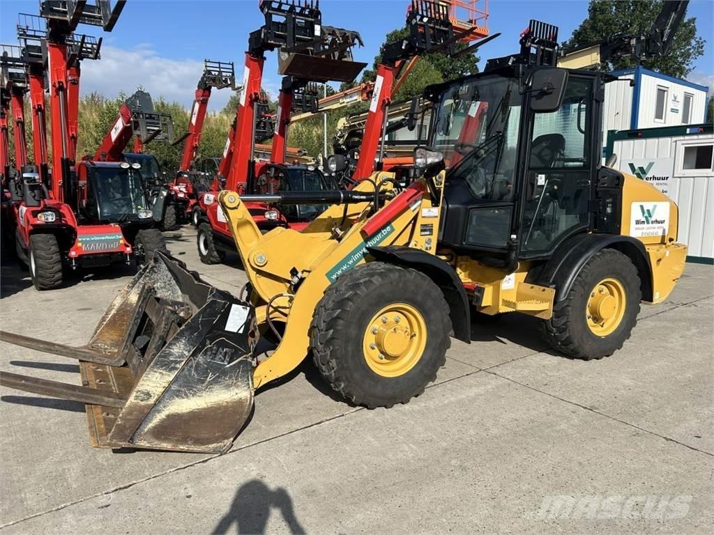 CAT 906 (9145) Víceúčelové nakladače