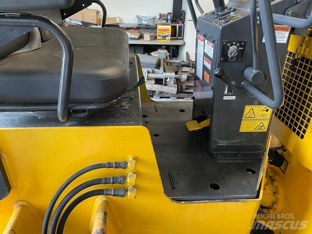 Sakai SW 320-1 Tandemové válce