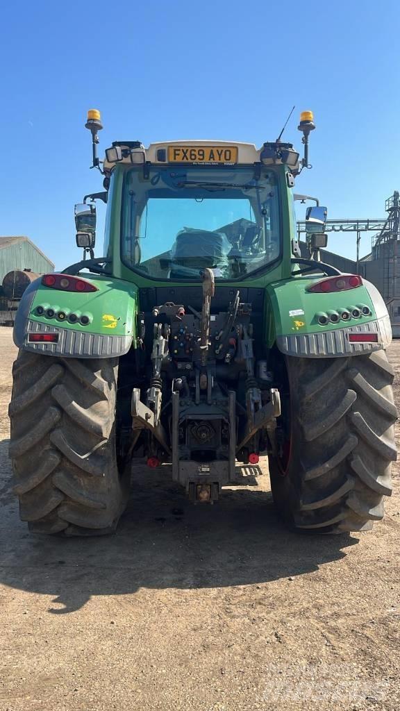 Fendt 720 Vario S4 Traktory