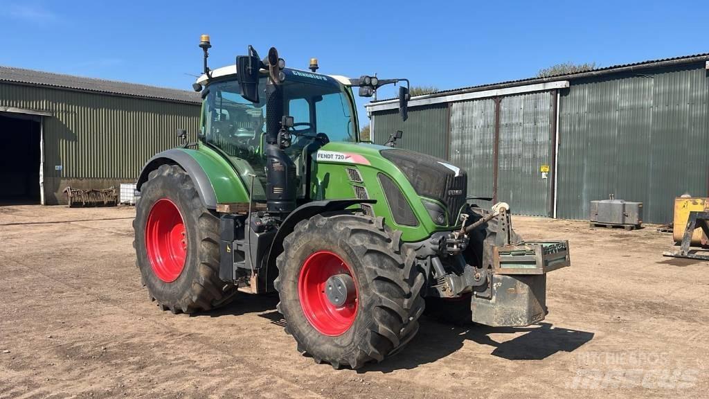 Fendt 720 Vario S4 Traktory