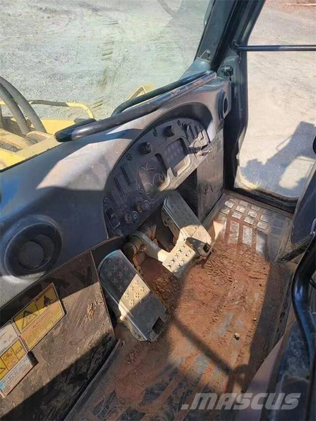 CAT 953C Pásové nakladače