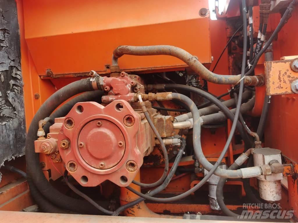 Doosan DH 210 W-7 Kolová rýpadla