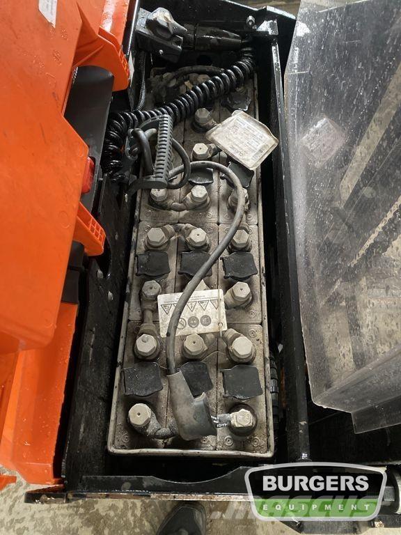 BT SWE120 Ručně vedené vysokozdvižné vozíky