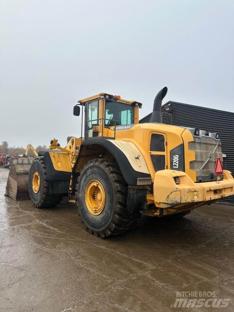 Volvo L 220 G Kolové nakladače