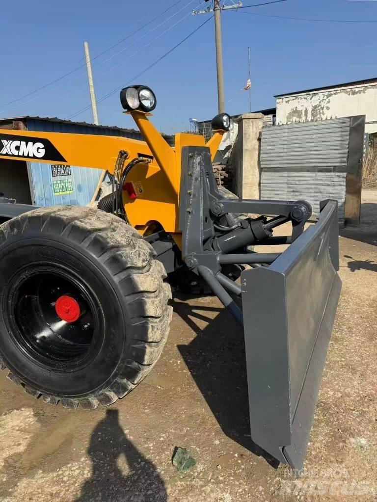 XCMG GR 2153 Grejdry