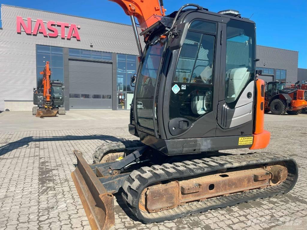 Hitachi ZX 85 US-6 Midi rýpadla 7t - 12t