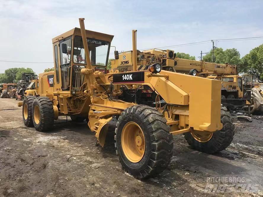 CAT 140 Grejdry
