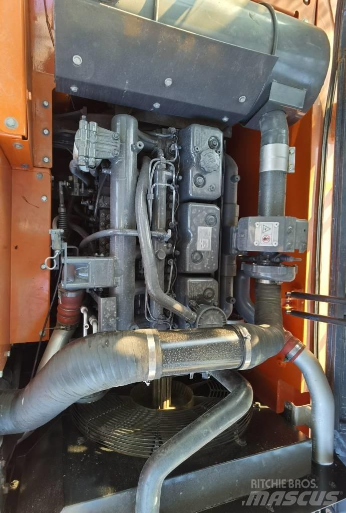 Doosan DX300LC- 9C Pásová rýpadla