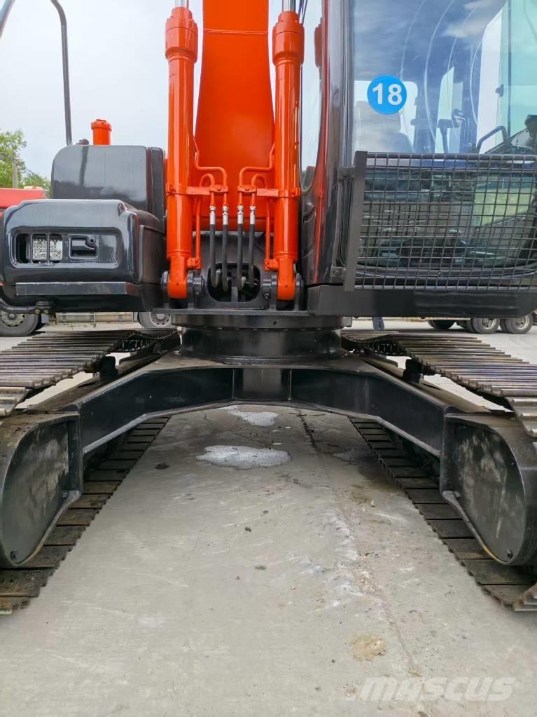 Hitachi ZX 120 Pásová rýpadla