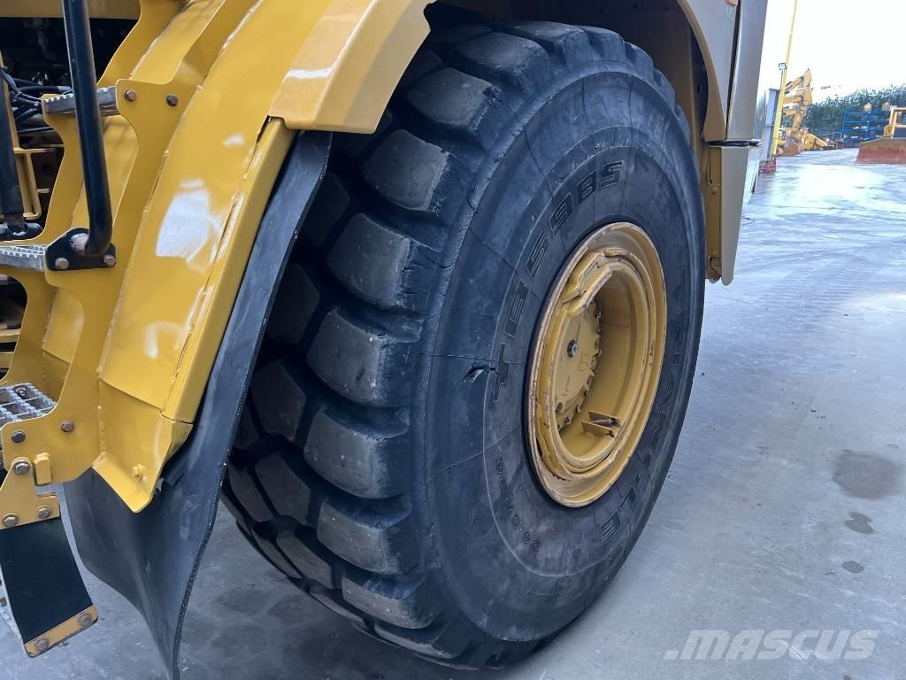 CAT 745 Kloubové dempry