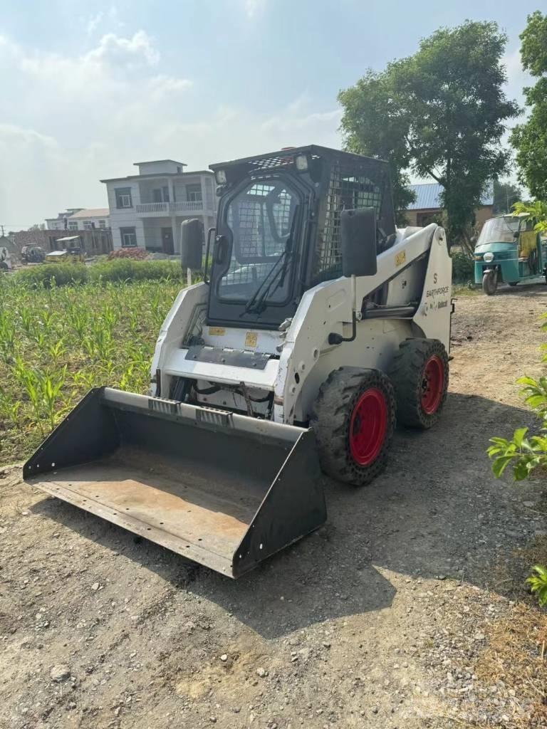 Bobcat S16 Smykem řízené nakladače
