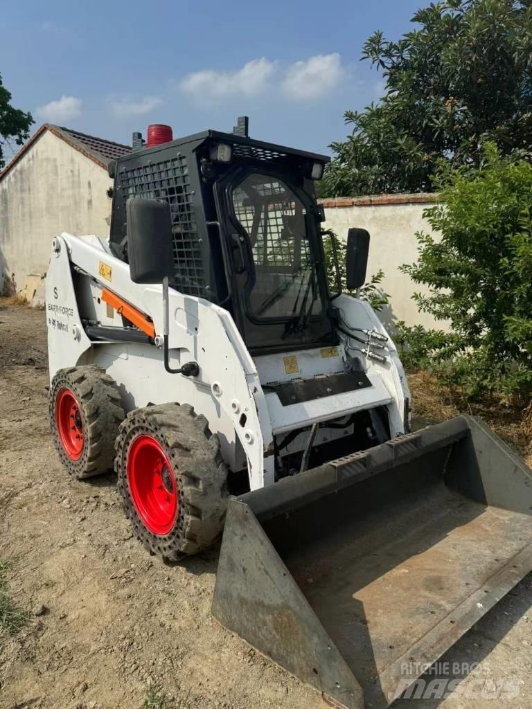 Bobcat S16 Smykem řízené nakladače
