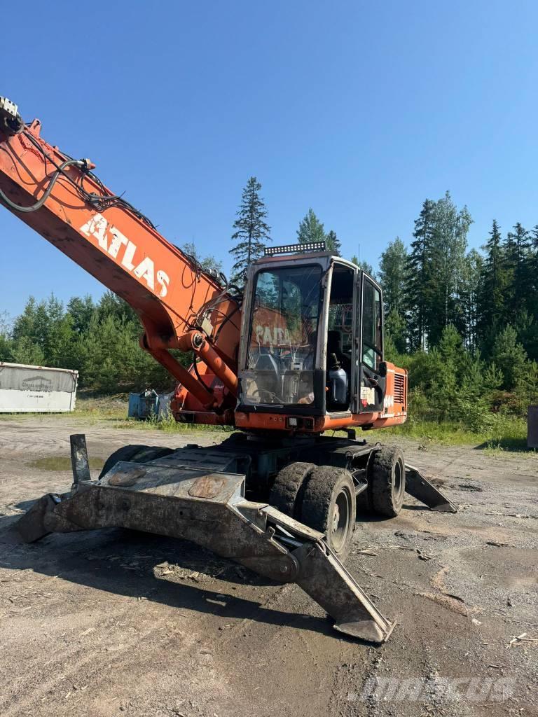 Atlas 1604 Stroje pro manipulaci s odpadem