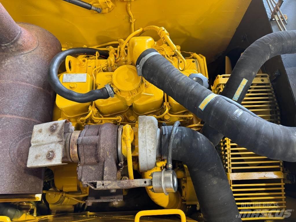 Komatsu PW 160 ES-7K Kolová rýpadla
