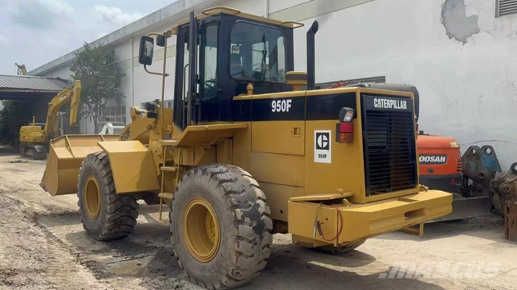 CAT 950 F Kolové nakladače