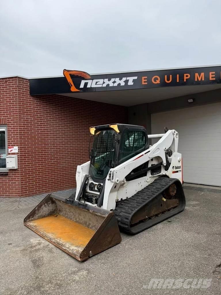 Bobcat T770 Smykem řízené nakladače