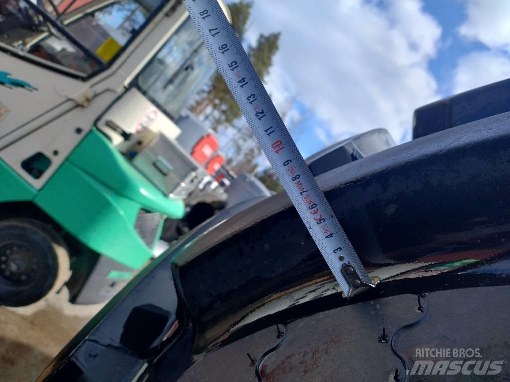 BKT VF710/75R42  2KPL Pneumatiky, kola a ráfky