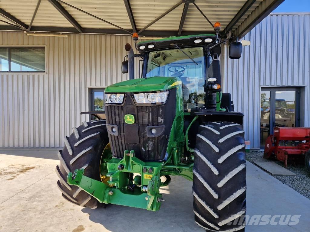John Deere 7230 R Traktory
