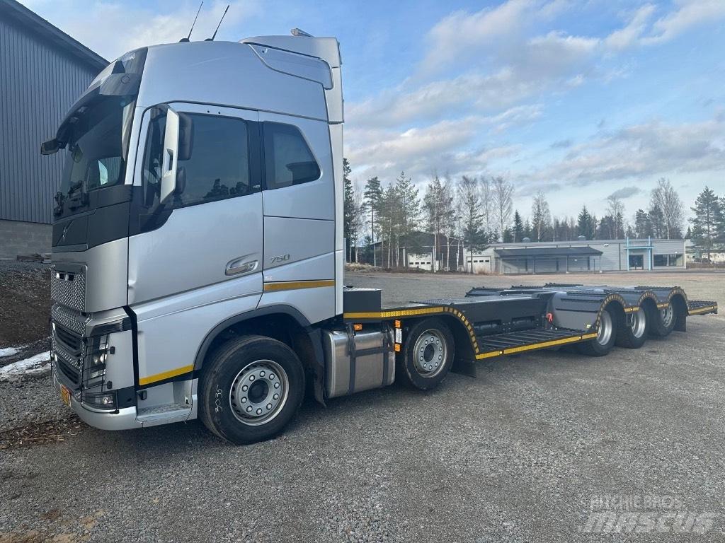 Volvo FH16 750 Nákladní automobily pro přepravu lesních strojů