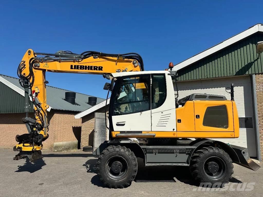 Liebherr A916 Kolová rýpadla