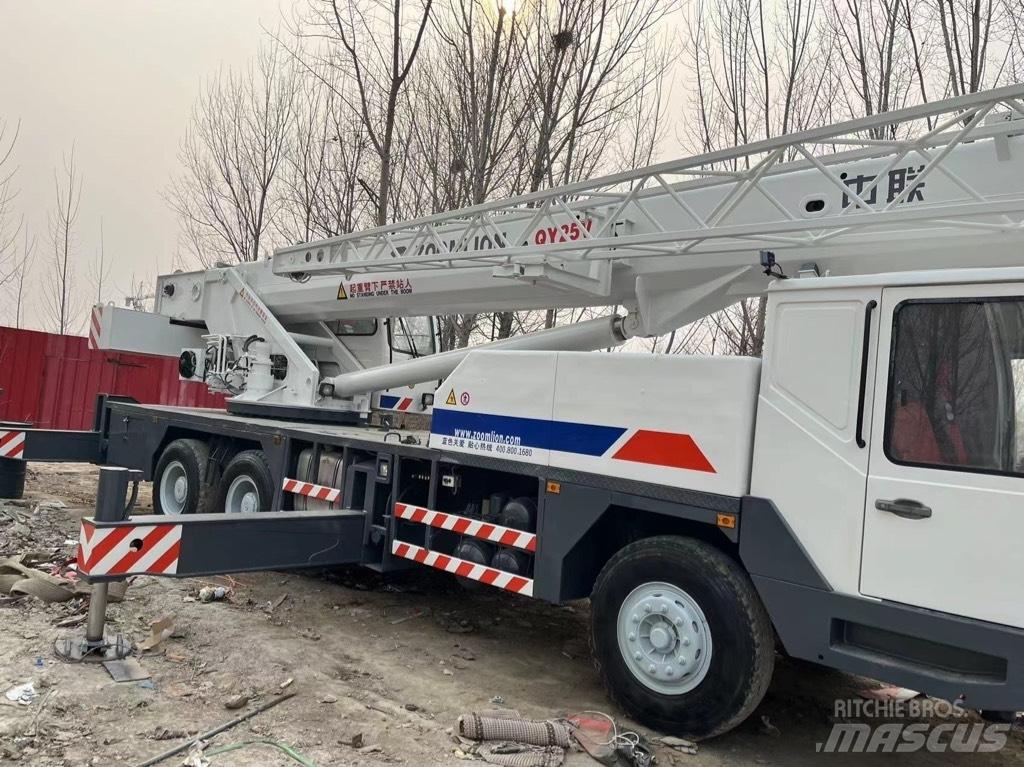 Zoomlion QY25V Univerzální terénní jeřáby