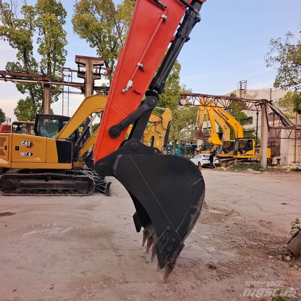 Doosan DX 300 LC Pásová rýpadla