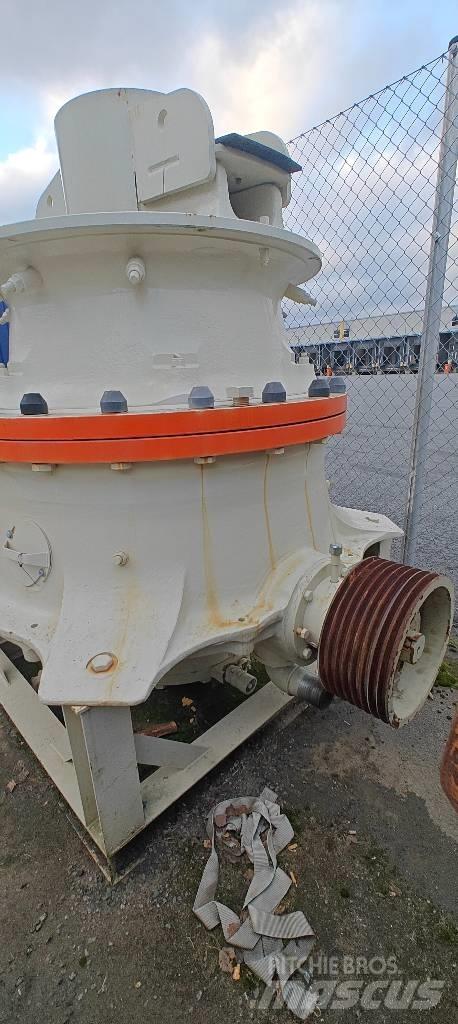 Metso LT 220 GP Drtící zařízení