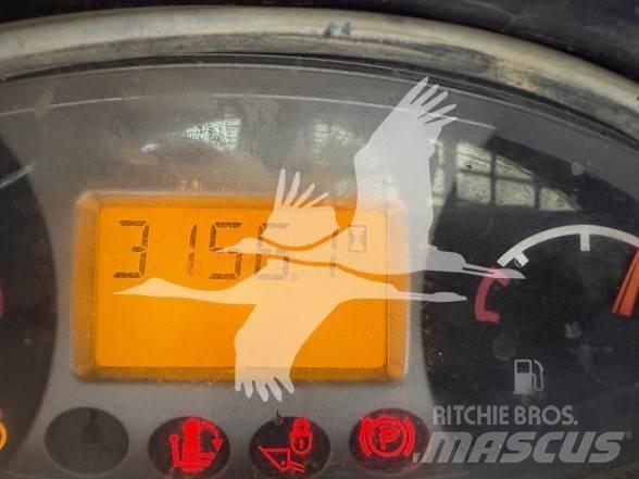 Bobcat T590 Smykem řízené nakladače
