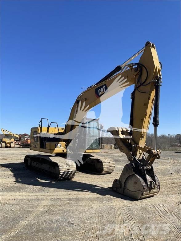 CAT 320 Pásová rýpadla