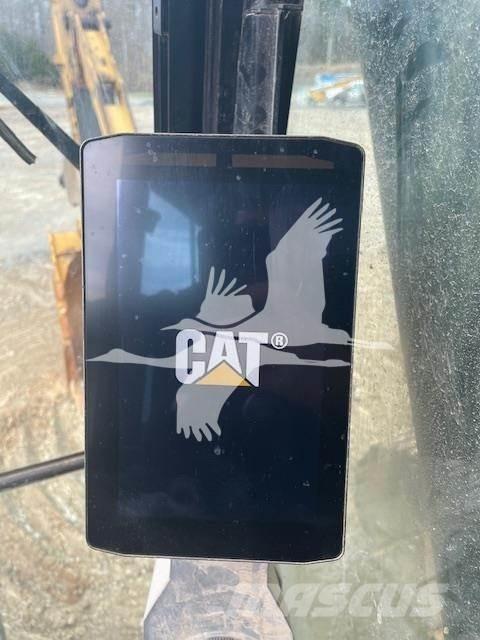 CAT 320 Pásová rýpadla