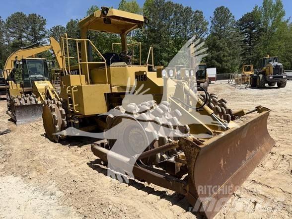 CAT 815B Tahačové válce