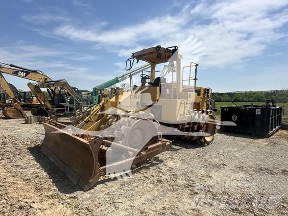 CAT 815B Tahačové válce