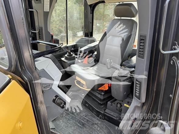 CAT D6 Pásové dozery