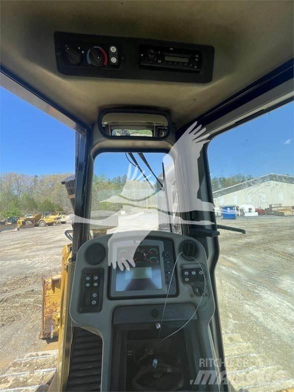 CAT D6T XL Pásové dozery