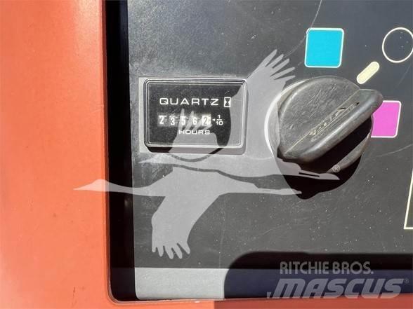 JLG 450AJ Kloubové plošiny